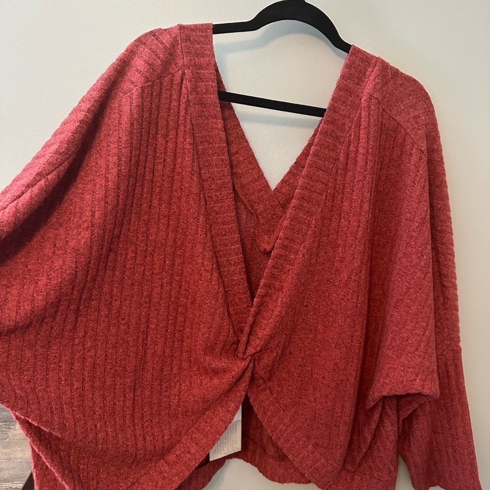 Women's Off-the-Shoulder Sweater Top NWT. 4X - Picture 10 of 13